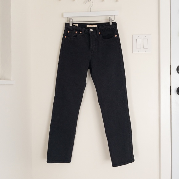 Levi's Wedgie Straight Fit Jeans in Black Sprout - Picture 1 of 7